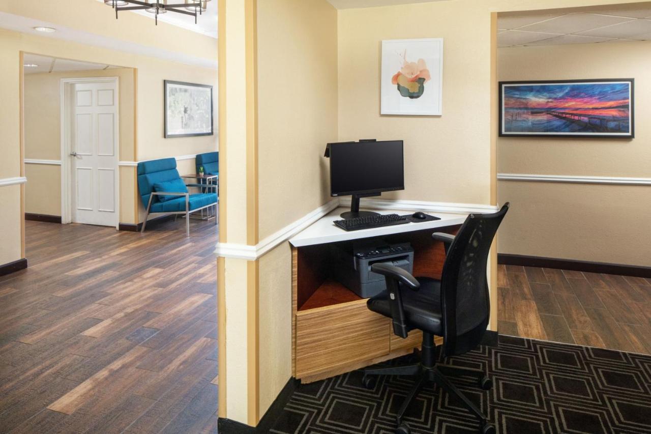 Towneplace Suites By Marriott Springfield Exterior photo